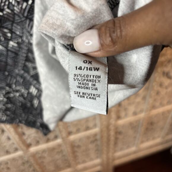 Catherines Womens 3/4 Sleeve Paisley Top Size 4X Black V Neck Fairy Grunge Boho - Picture 5 of 8